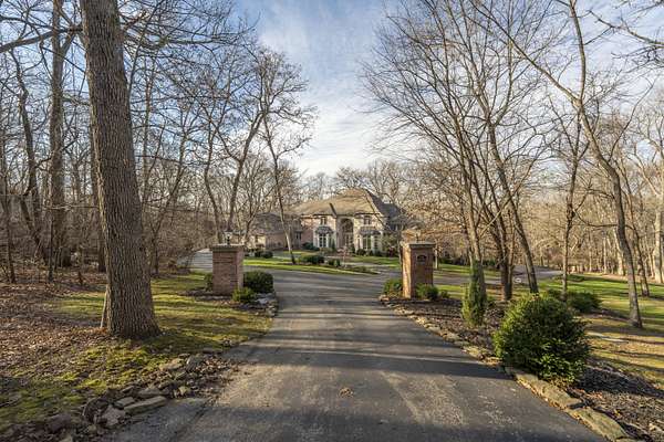 10 Acres of Residential Land with Home for Sale in Springfield, Missouri