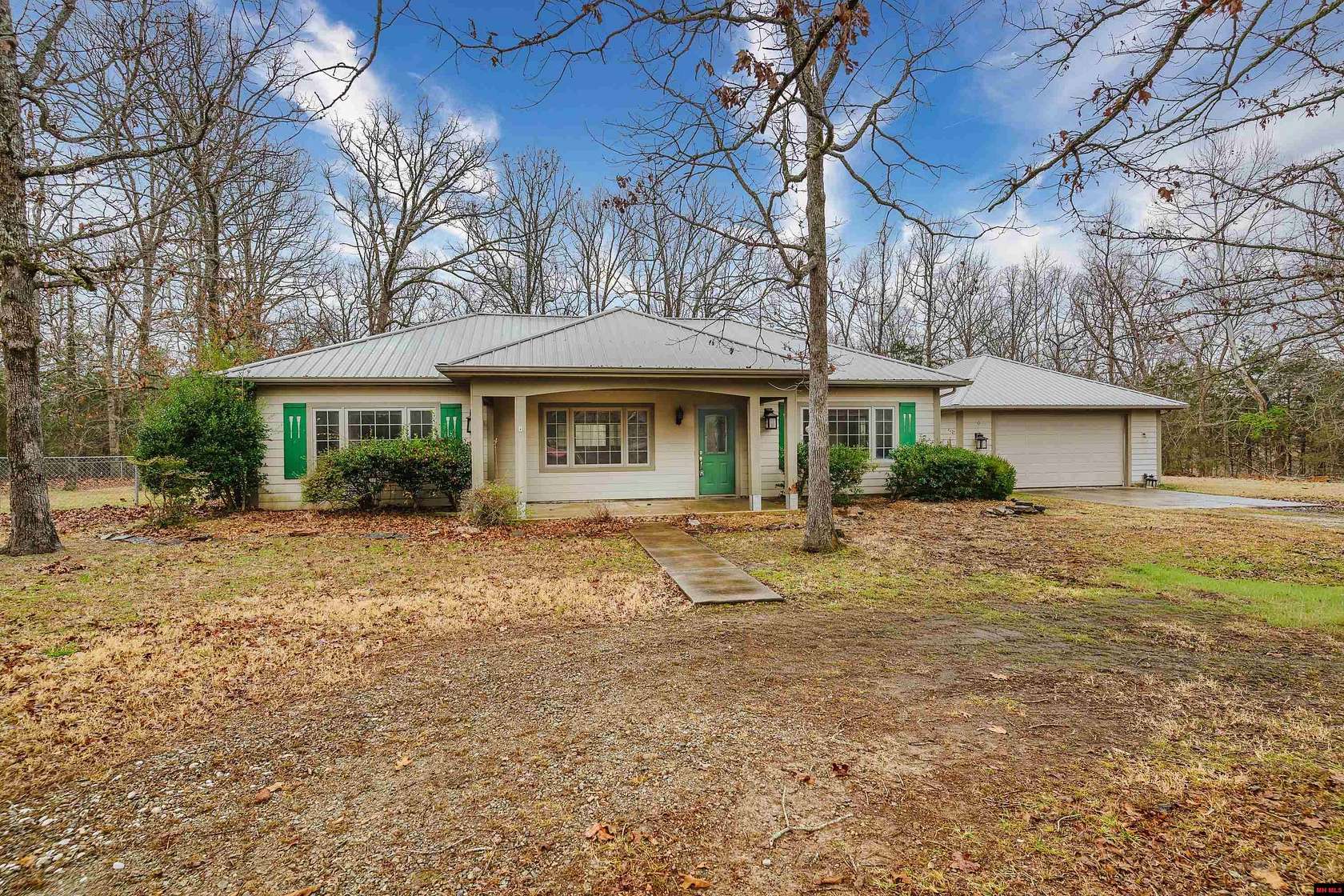 1.9 Acres of Residential Land with Home for Sale in Mountain Home, Arkansas