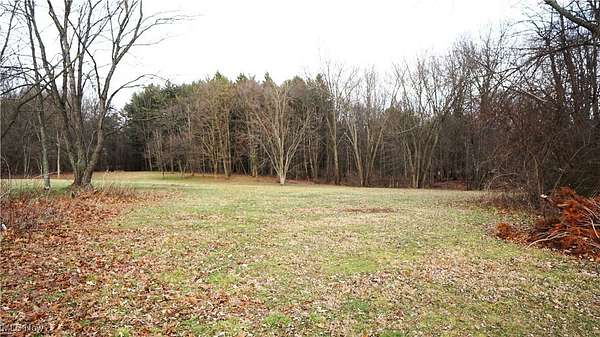2.1 Acres of Residential Land with Home for Sale in Tallmadge, Ohio