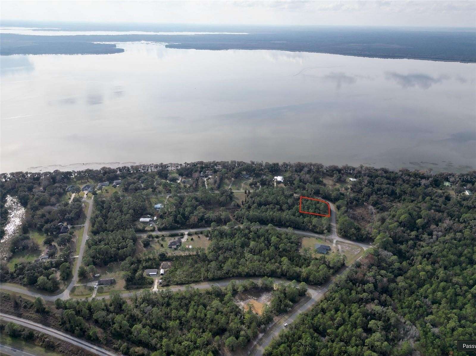 1.1 Acres of Land for Sale in Hawthorne, Florida