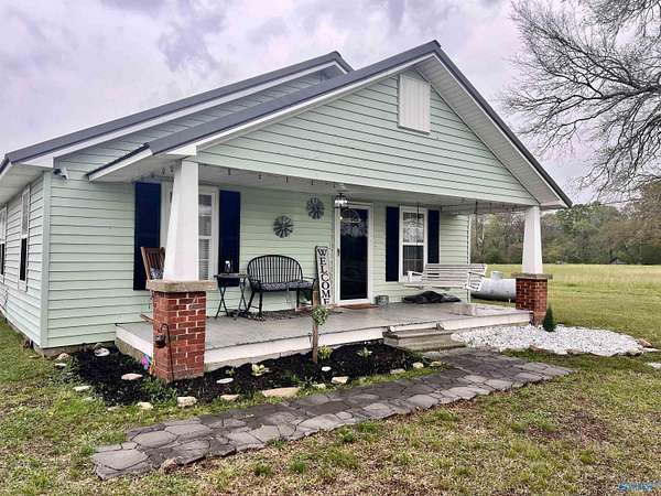 1.59 Acres of Residential Land with Home for Sale in Centre, Alabama