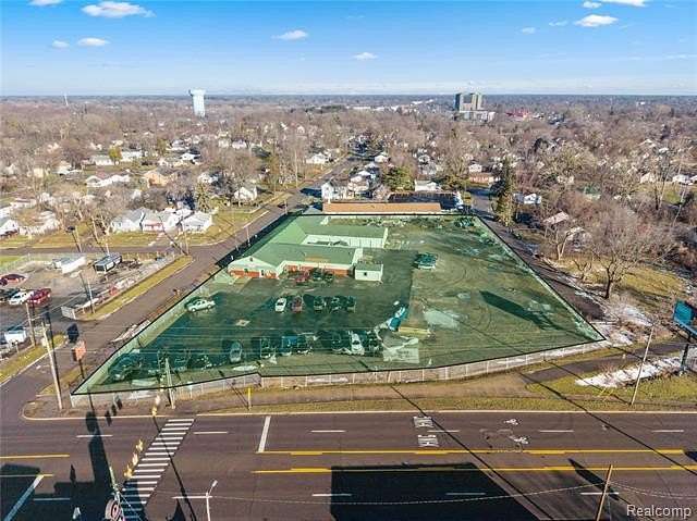 2 Acres of Improved Commercial Land for Sale in Flint, Michigan