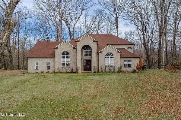 2.44 Acres of Residential Land with Home for Sale in Nesbit, Mississippi