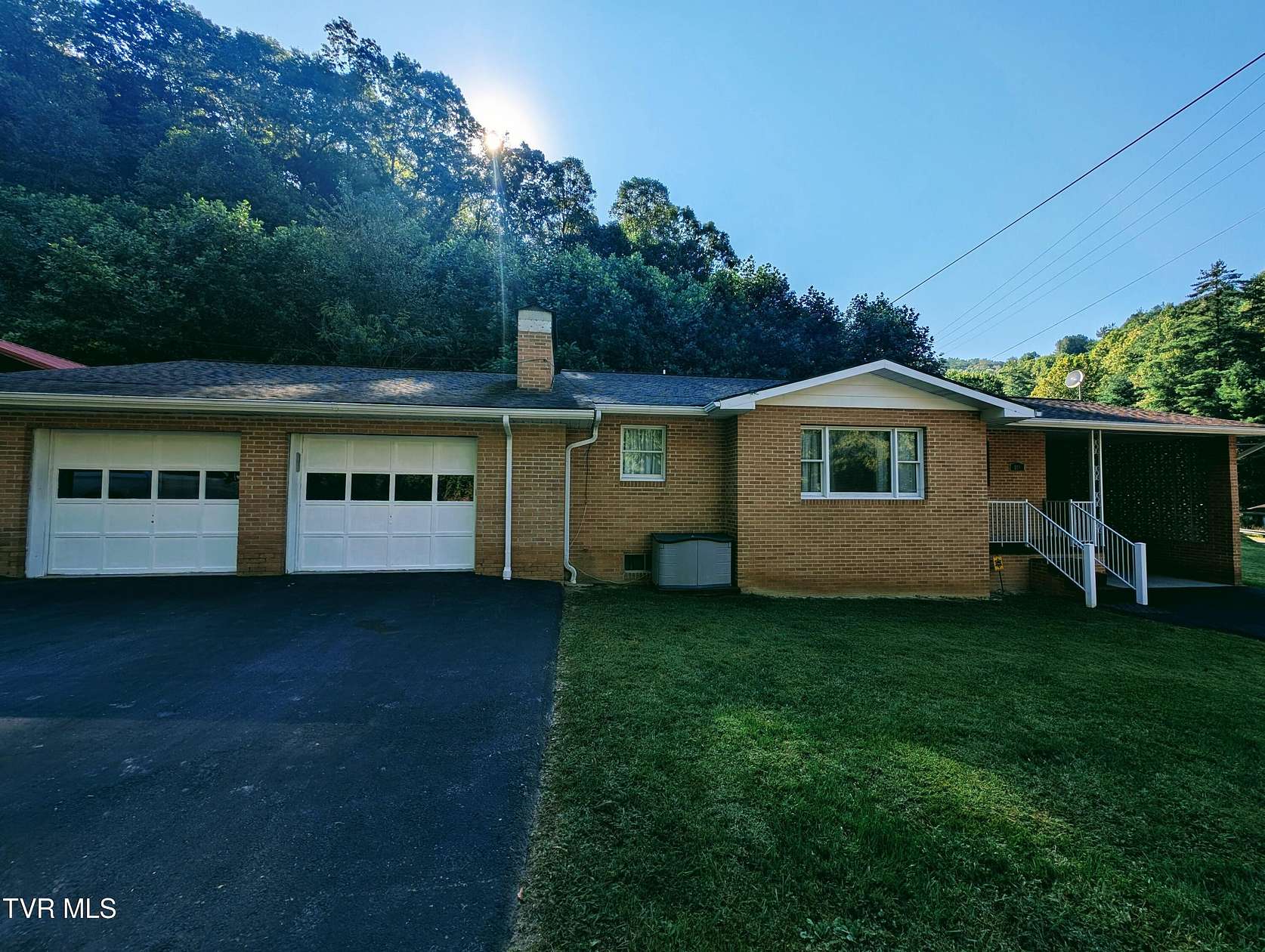 6 Acres of Residential Land with Home for Sale in Clinchco, Virginia