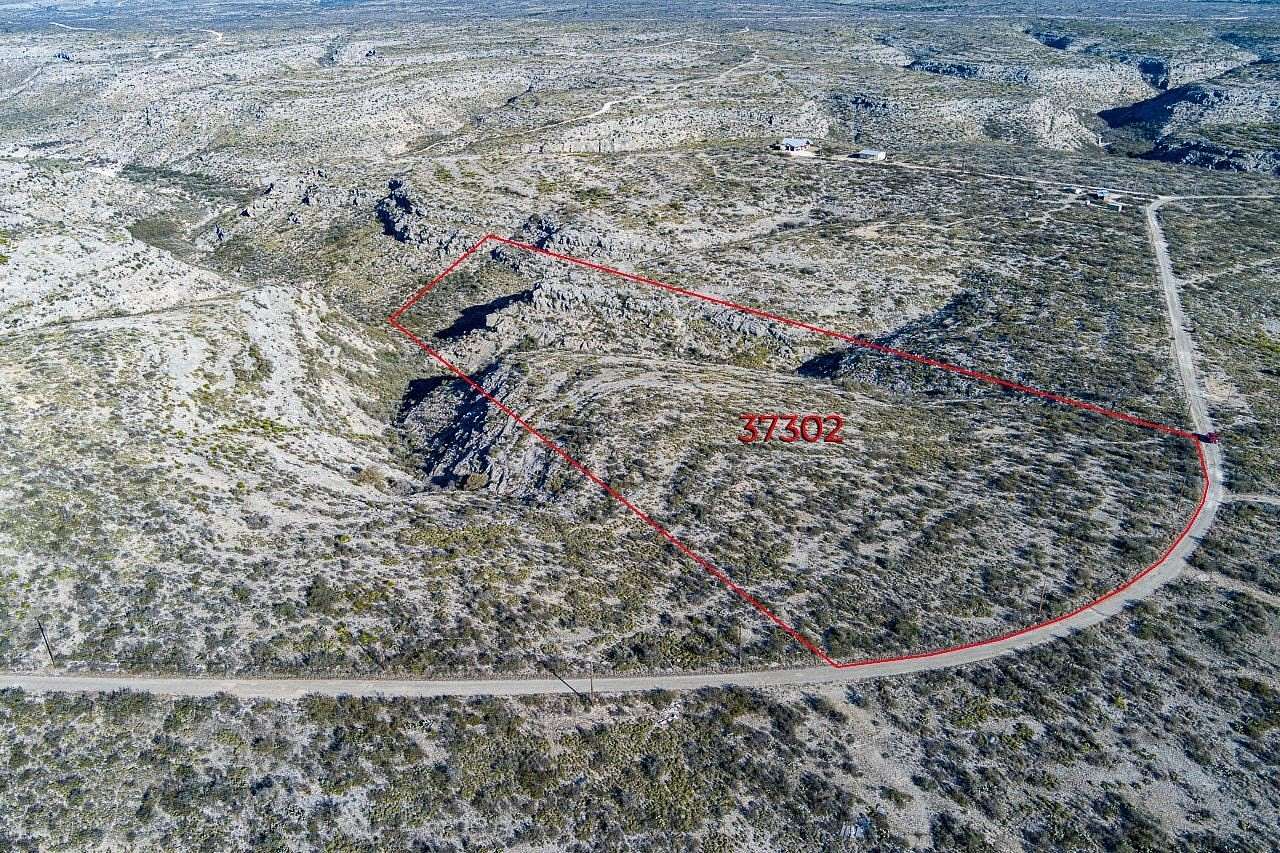 12 Acres of Recreational & Residential Land for Sale in Del Rio, Texas