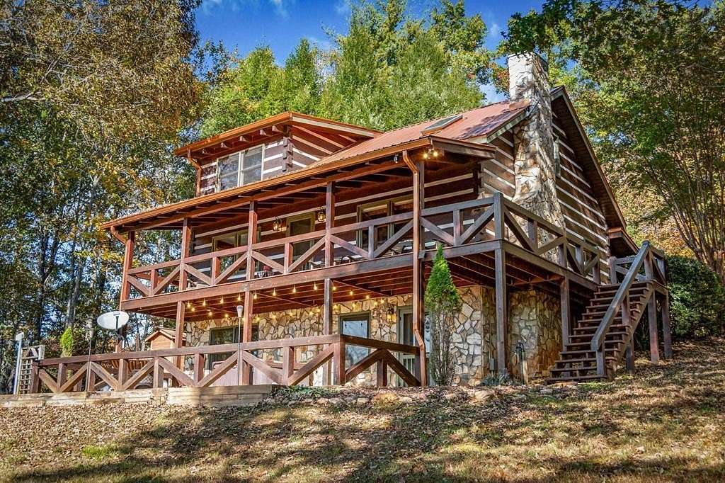 10 Acres of Residential Land with Home for Lease in Blue Ridge, Georgia