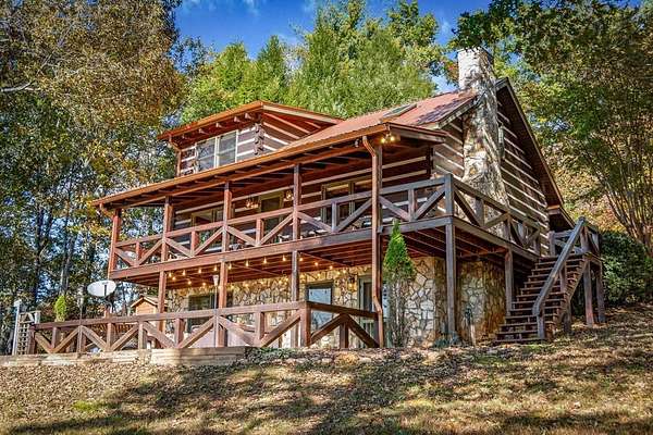 10 Acres of Residential Land with Home for Lease in Blue Ridge, Georgia