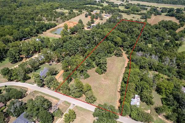5.89 Acres of Residential Land with Home for Sale in Lindale, Texas
