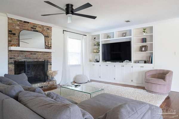 31 Acres of Land with Home for Lease in Pensacola, Florida