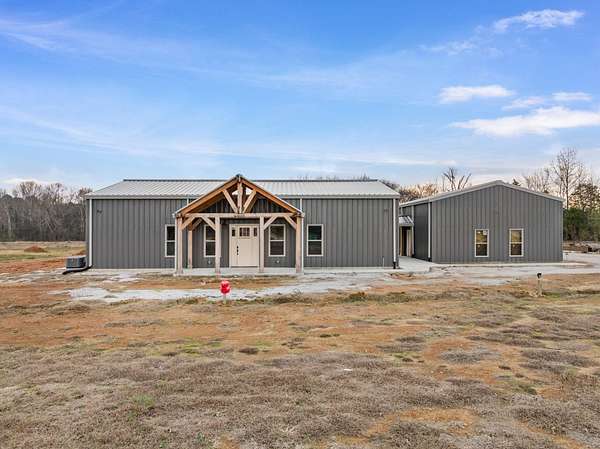 5 Acres of Residential Land with Home for Sale in Killen, Alabama