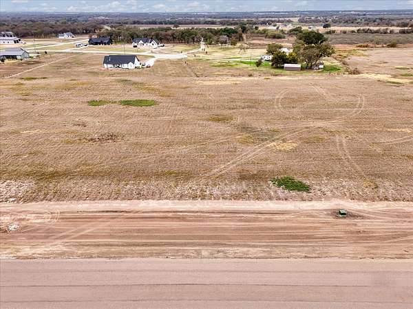 2 Acres of Residential Land for Sale in Elm Mott, Texas