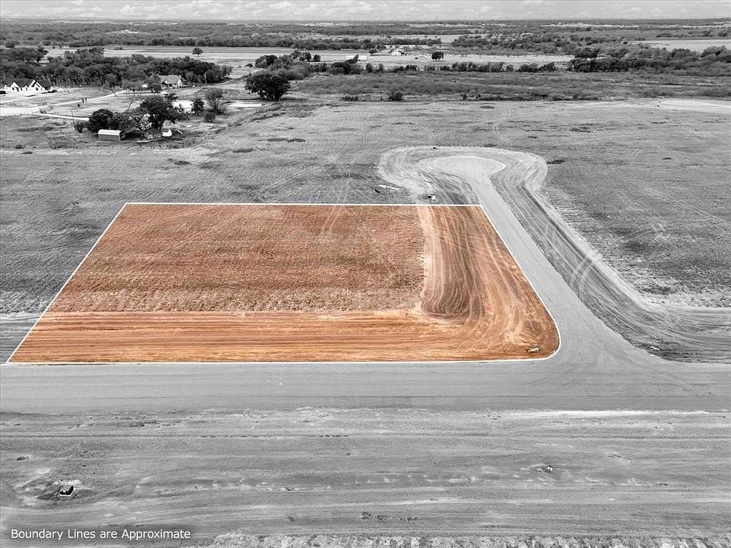 1.76 Acres of Residential Land for Sale in Elm Mott, Texas