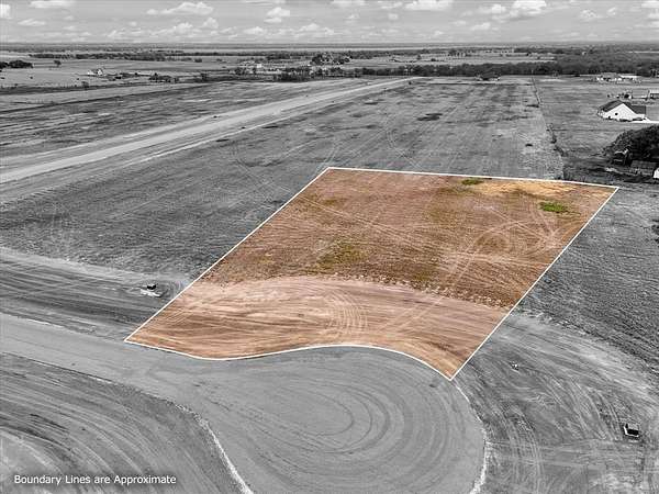 1.38 Acres of Residential Land for Sale in Elm Mott, Texas