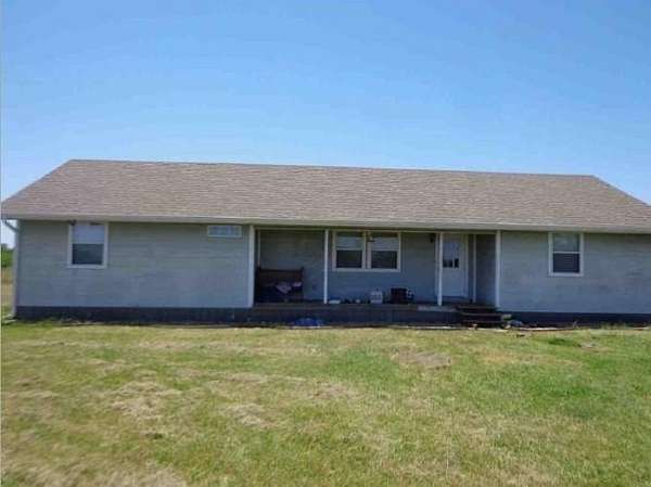 3.13 Acres of Residential Land with Home for Lease in Sulphur Springs, Texas