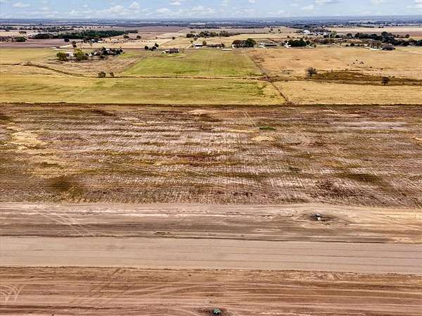 2.19 Acres of Residential Land for Sale in Elm Mott, Texas