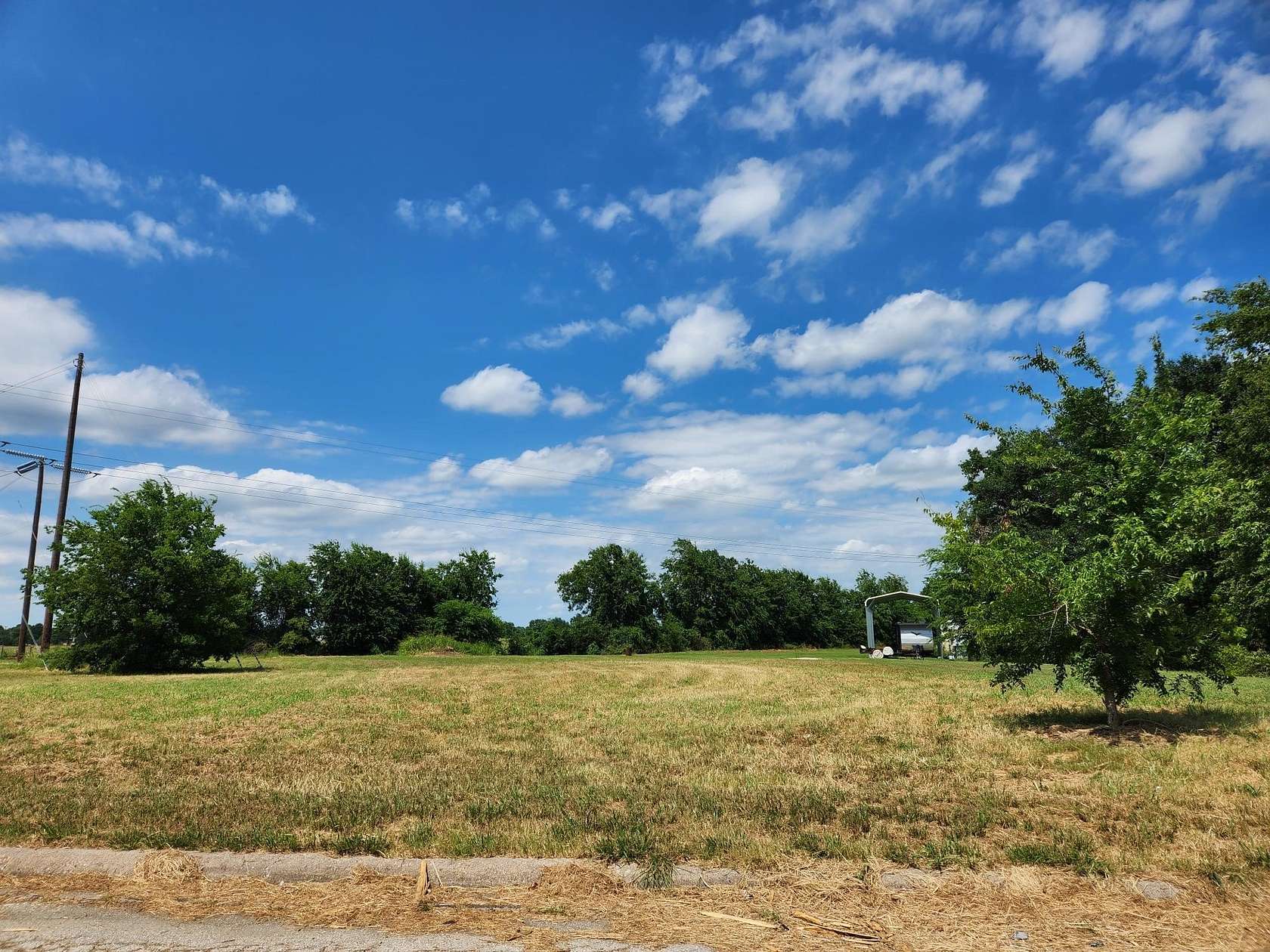 0.83 Acres of Residential Land for Sale in Mabank, Texas