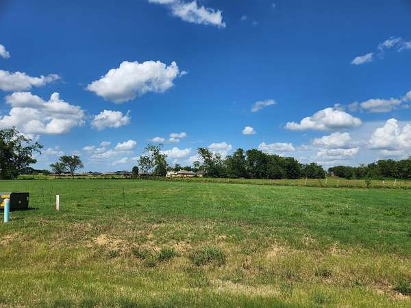 0.36 Acres of Residential Land for Sale in Mabank, Texas