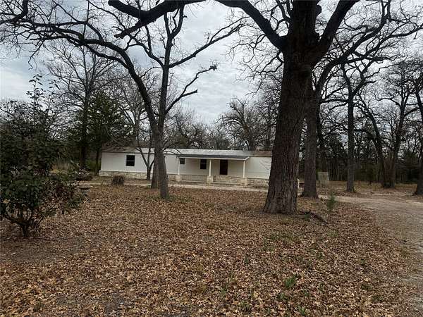 2 Acres of Land with Home for Sale in Kemp, Texas