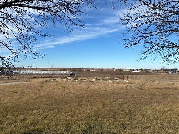2.25 Acres of Residential Land for Sale in Decatur, Texas