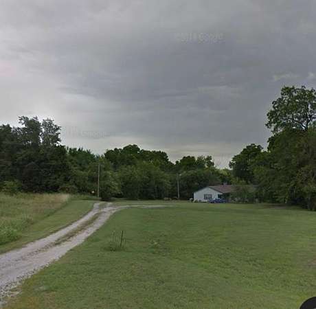 2 Acres of Mixed-Use Land for Sale in Van Alstyne, Texas