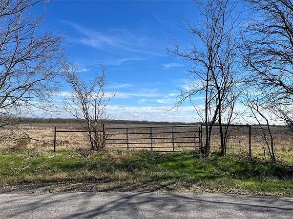 10 Acres of Agricultural Land for Sale in Blooming Grove, Texas