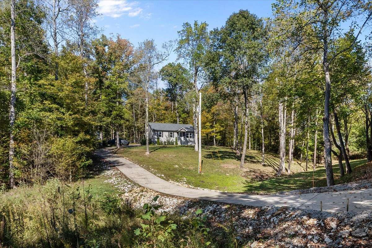 2 Acres of Residential Land with Home for Sale in Dickson, Tennessee