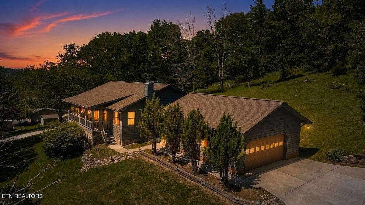 3 Acres of Land with Home for Sale in Clinton, Tennessee