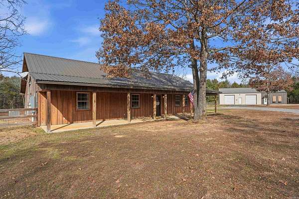 9.75 Acres of Residential Land with Home for Sale in Greenbrier, Arkansas