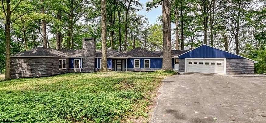 2.14 Acres of Residential Land with Home for Sale in Willoughby Hills, Ohio