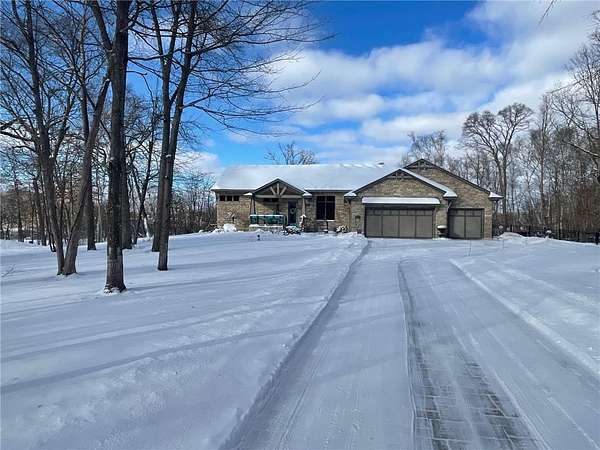 5 Acres of Land with Home for Sale in Lindstrom, Minnesota