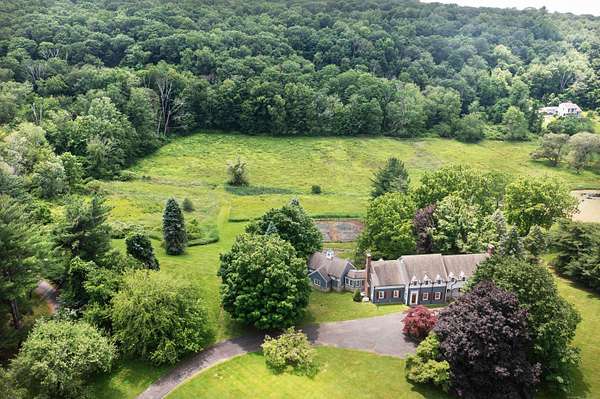 7.39 Acres of Residential Land with Home for Sale in Ridgefield, Connecticut