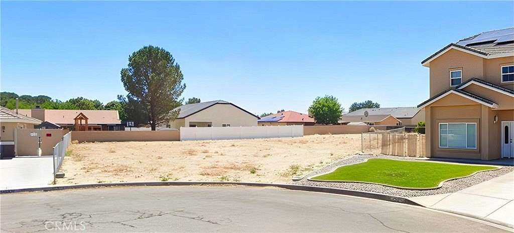 0.3 Acres of Land for Sale in Helendale, California