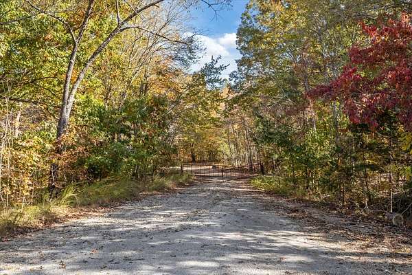 221 Acres of Recreational Land for Sale in Holladay, Tennessee