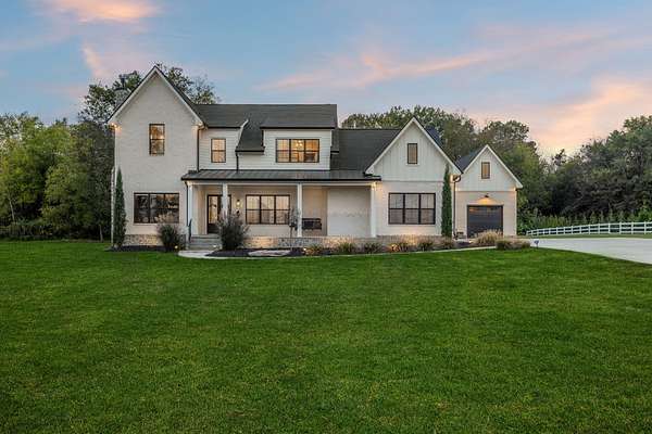 5 Acres of Land with Home for Sale in Murfreesboro, Tennessee