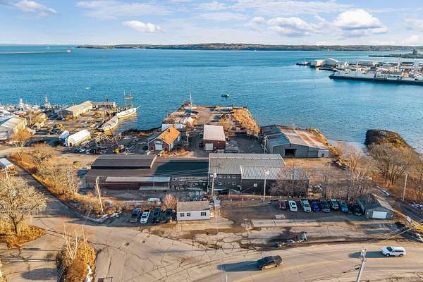 1.64 Acres of Improved Commercial Land for Sale in Rockland, Maine