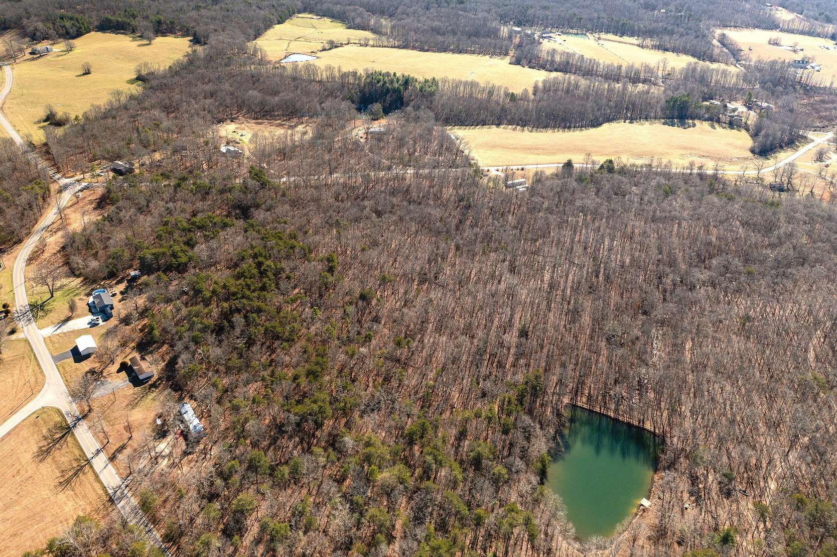 19.3 Acres of Land for Sale in Pikeville, Tennessee