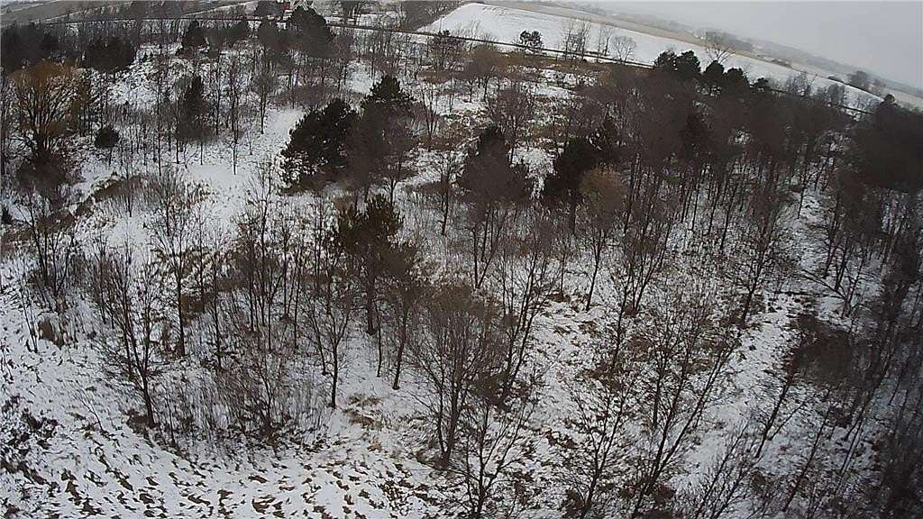 15 Acres of Agricultural Land for Sale in Pleasant Valley Town, Wisconsin