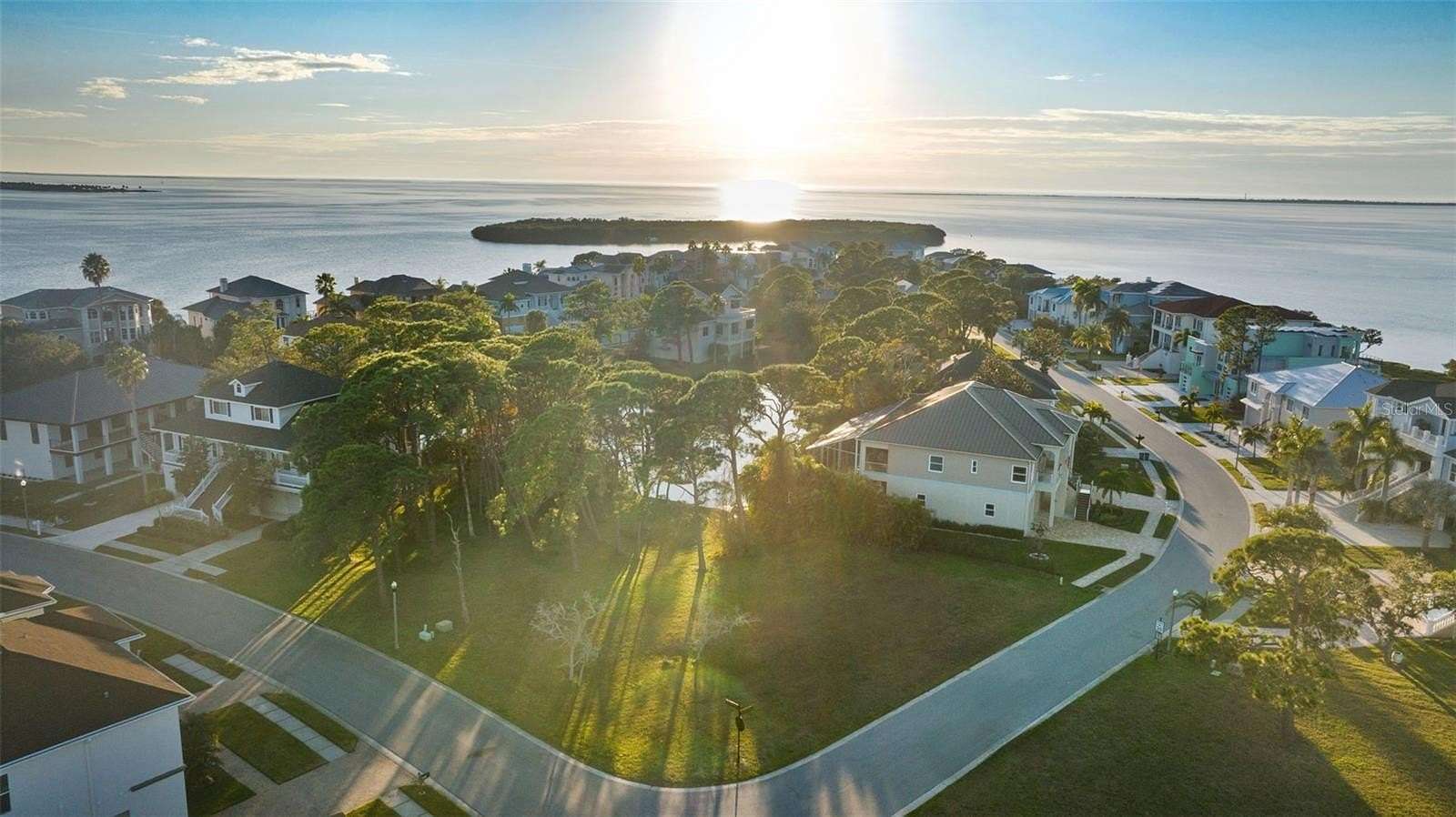 0.27 Acres of Residential Land for Sale in Tarpon Springs, Florida