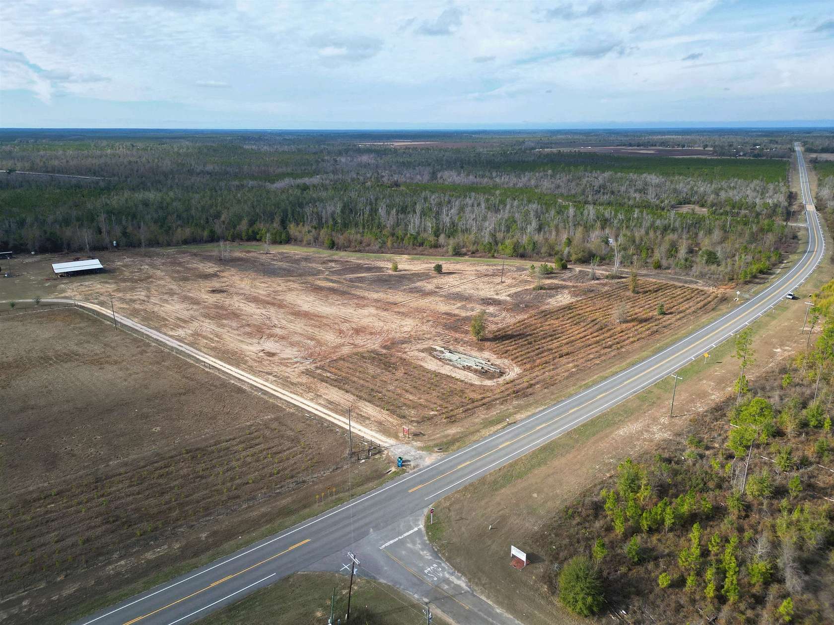 15.5 Acres of Land for Sale in Clarksville, Florida