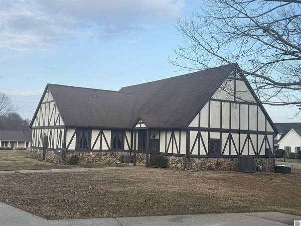 1.5 Acres of Land with Home for Sale in Mayfield, Kentucky