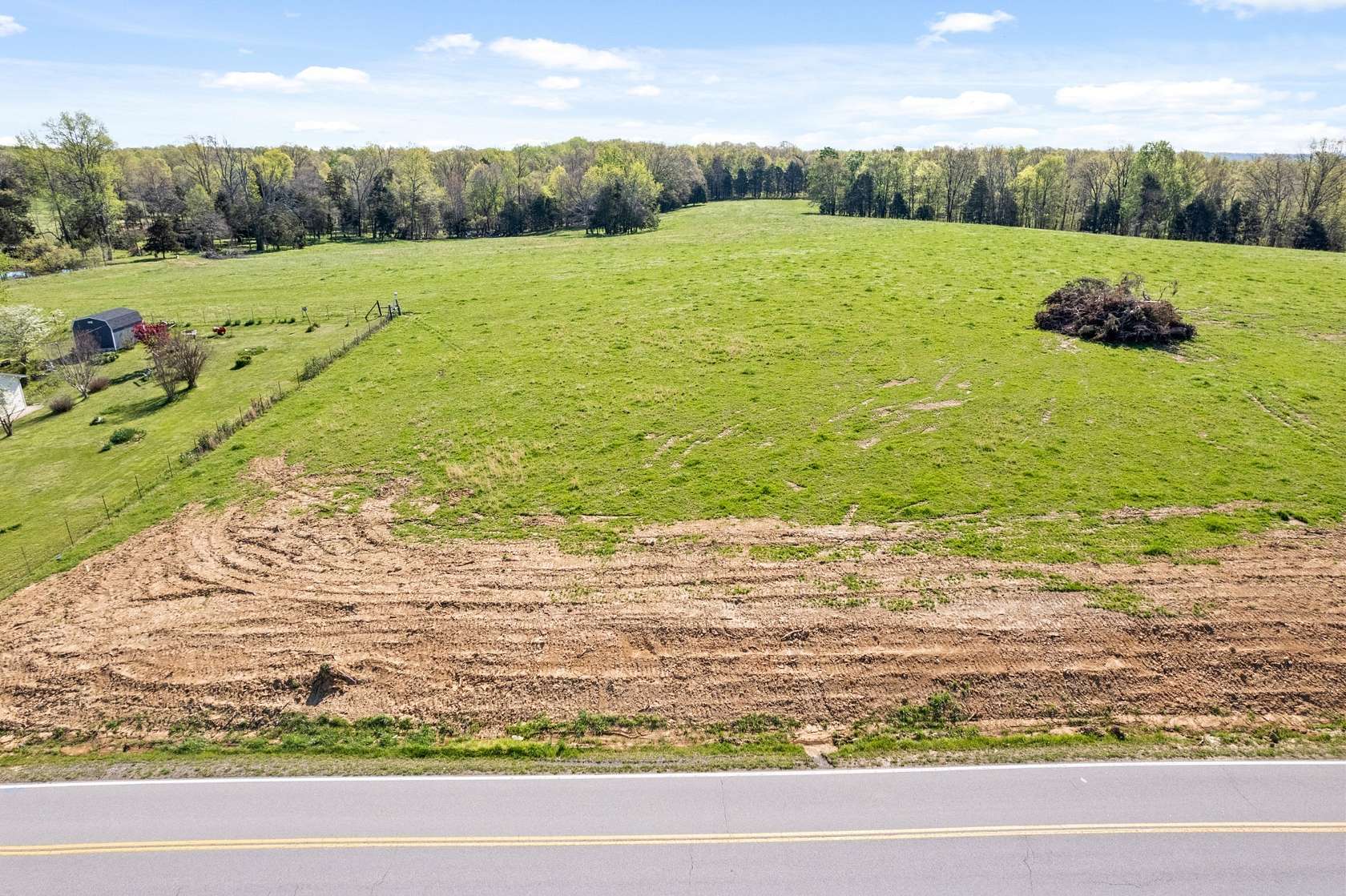 6 Acres of Residential Land for Sale in Cumberland Furnace, Tennessee