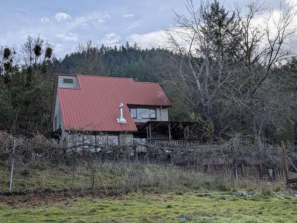 26.7 Acres of Improved Land for Sale in Williams, Oregon