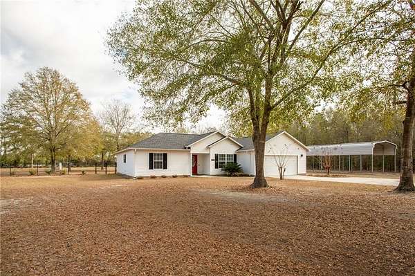 1.78 Acres of Residential Land with Home for Sale in Blackshear, Georgia