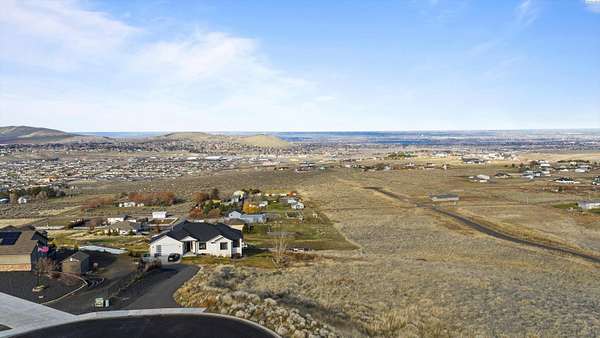 0.73 Acres of Residential Land for Sale in Kennewick, Washington