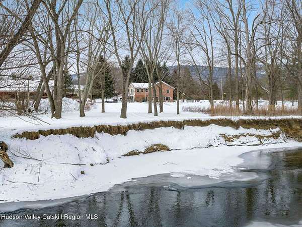 5.1 Acres of Residential Land with Home for Sale in Gardiner, New York