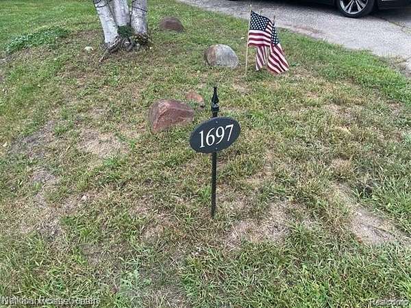 4.75 Acres of Residential Land for Sale in Highland, Michigan