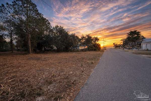 0.34 Acres of Land for Sale in Gulf Breeze, Florida