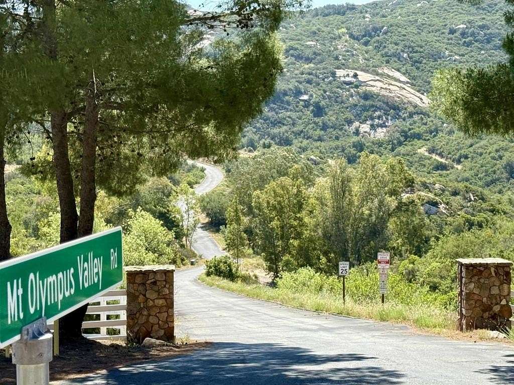 10 Acres of Land for Sale in Fallbrook, California