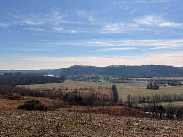 3.23 Acres of Residential Land for Sale in Ashland City, Tennessee