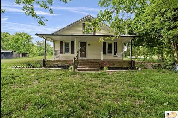 2 Acres of Land with Home for Sale in Glasgow, Kentucky